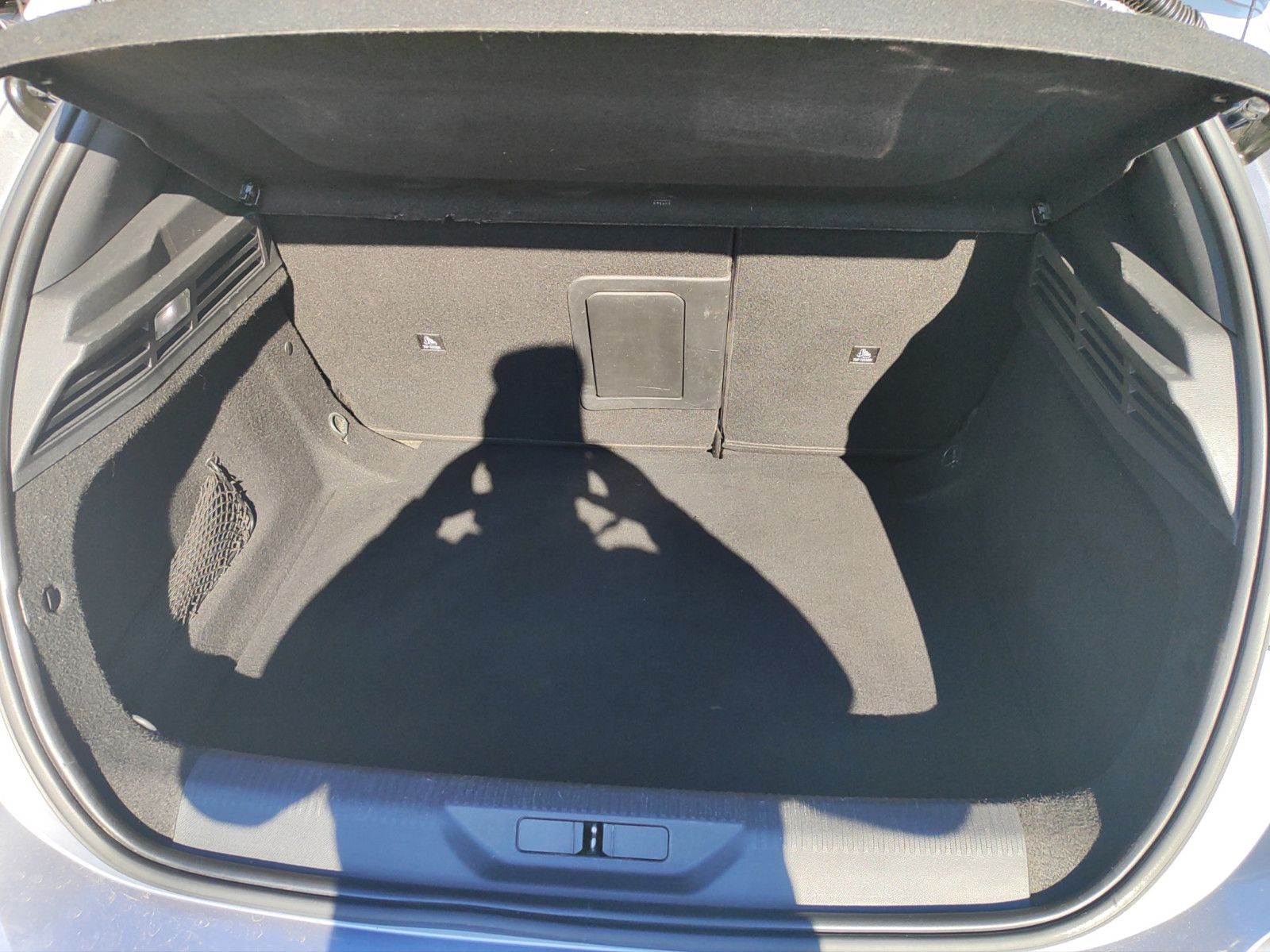 Fahrzeugabbildung Peugeot 308 Allure*Automatik*Kamera*LED*Navi