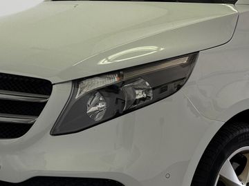 Mercedes V 220 - 7