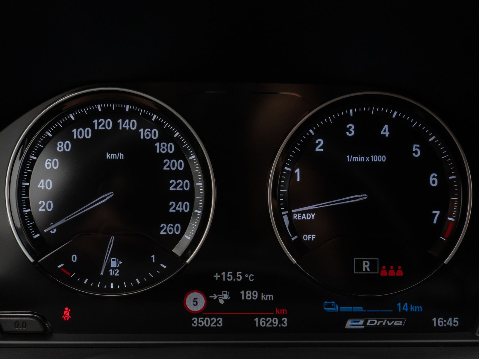 Fahrzeugabbildung BMW X2 xD25e Kamera HUD DAB Navi+ Alarm Sport LED