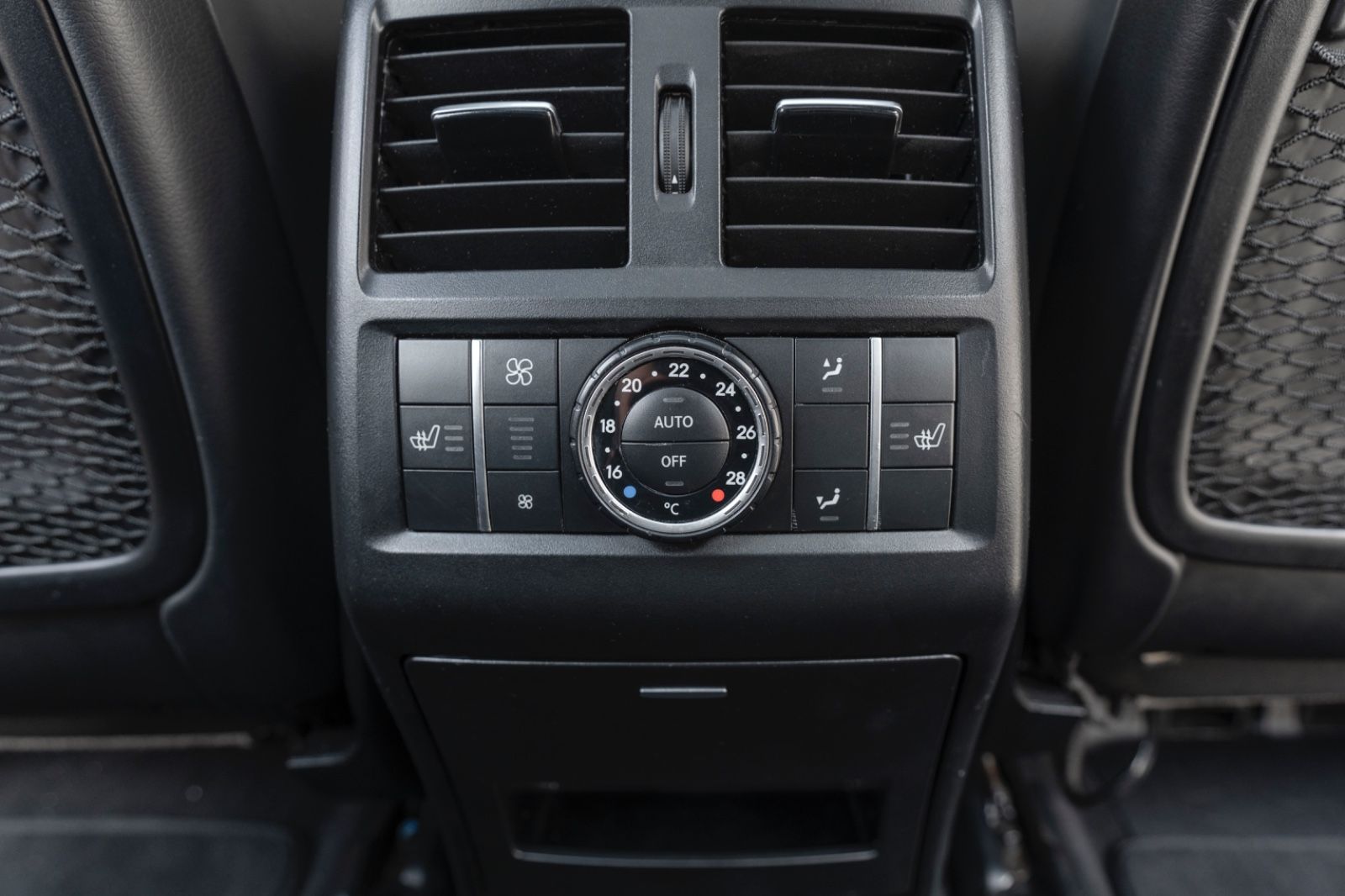 Fahrzeugabbildung Mercedes-Benz GL 63 AMG GLS-Optik 360° LED H&K Massage ACC