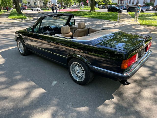 BMW 325i Cabrio Verdeck u.Lederaustattung NEU