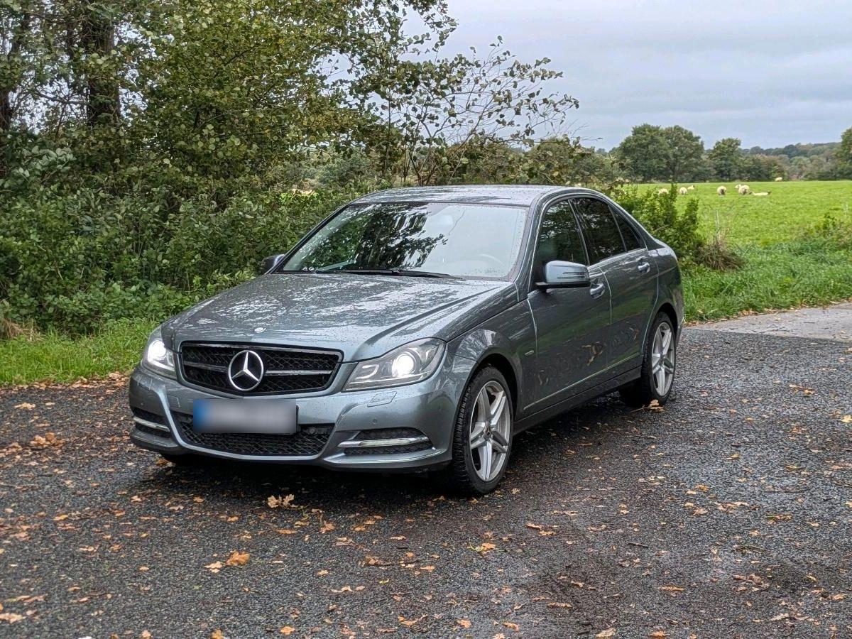 Mercedes-Benz C 220