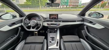 Audi A4 - 1