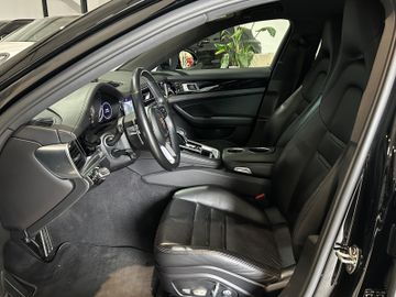 Porsche Panamera - 11