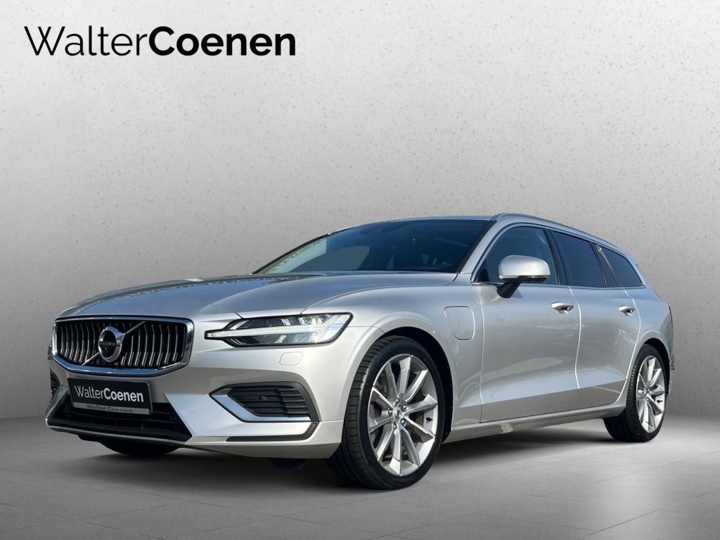 VOLVO V60 T6 AWD Recharge Core SHZ+Pano+el.Heckklappe