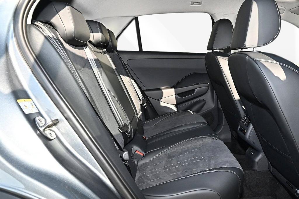 Volkswagen T-Roc 7