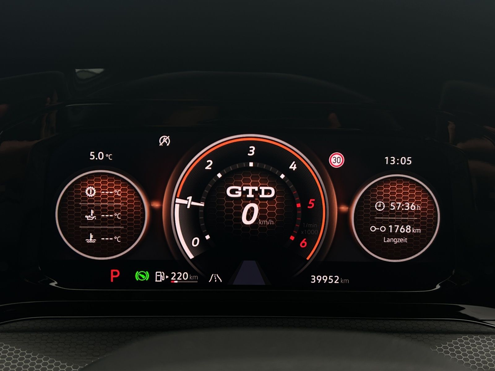 Fahrzeugabbildung Volkswagen Golf VIII GTD Business DSG IQ.Light ACC STH SH P