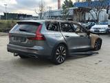 Volvo V60 Cross Country T5 AWD Pro Aut. - Volvo V60 Unfallwagen