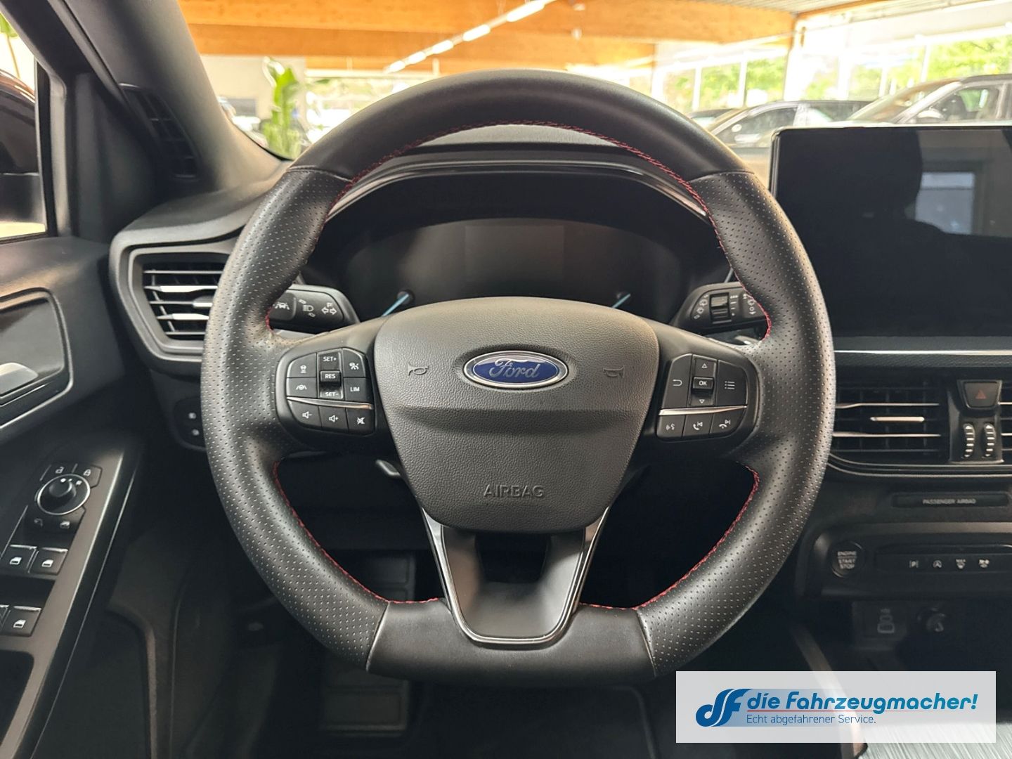 Fahrzeugabbildung Ford Focus ST-Line Navi LED ACC Apple CarPlay Android
