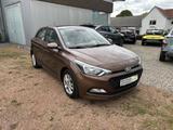 Hyundai i20 1.4 YES! Silver +GARANTIE - Hyundai i20 in Saarbrücken
