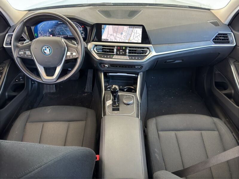 BMW 320e Tour. Advantage Navi.LED.AHK.ACC.PDC.SHZ foto 8