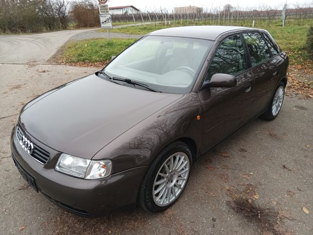 Audi A3 1.6 Ambiente