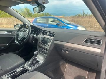 Volkswagen Golf - 9
