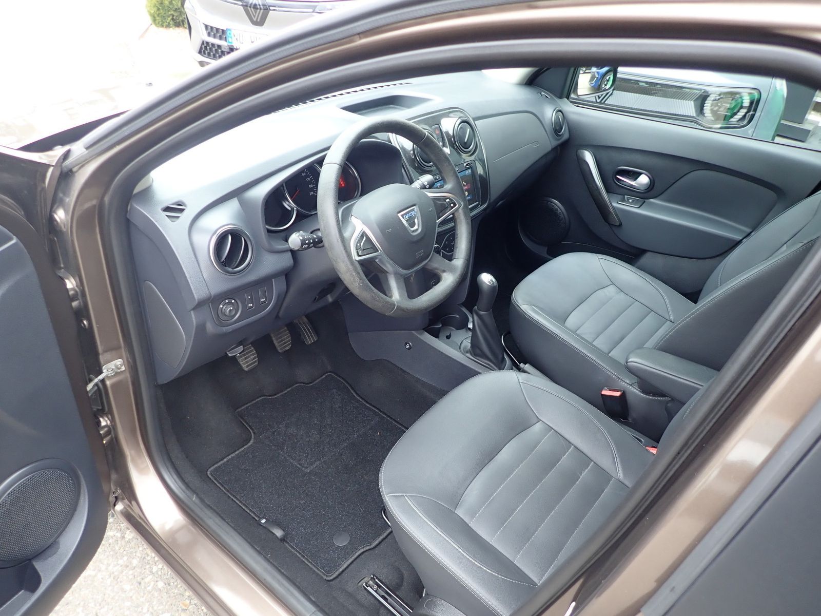 Fahrzeugabbildung Dacia Sandero Comfort TCe 90