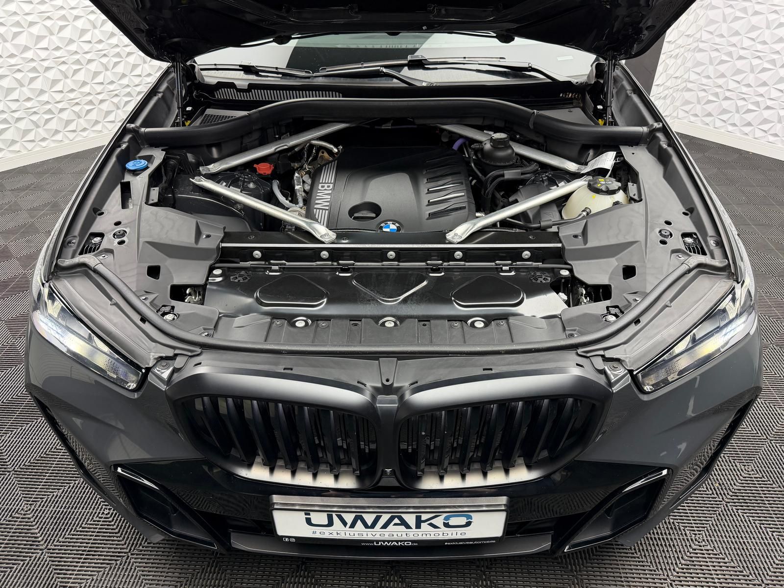 Fahrzeugabbildung BMW X5 40d XDRIVE/M-PAKET/ACC/H&K/AHK/LED/CARBON/HUD