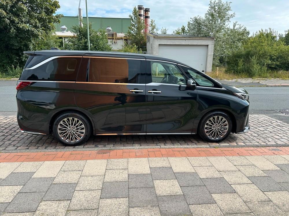 Lexus 350H Executive/7 Seats Beige/NEW/5 X Units in BH