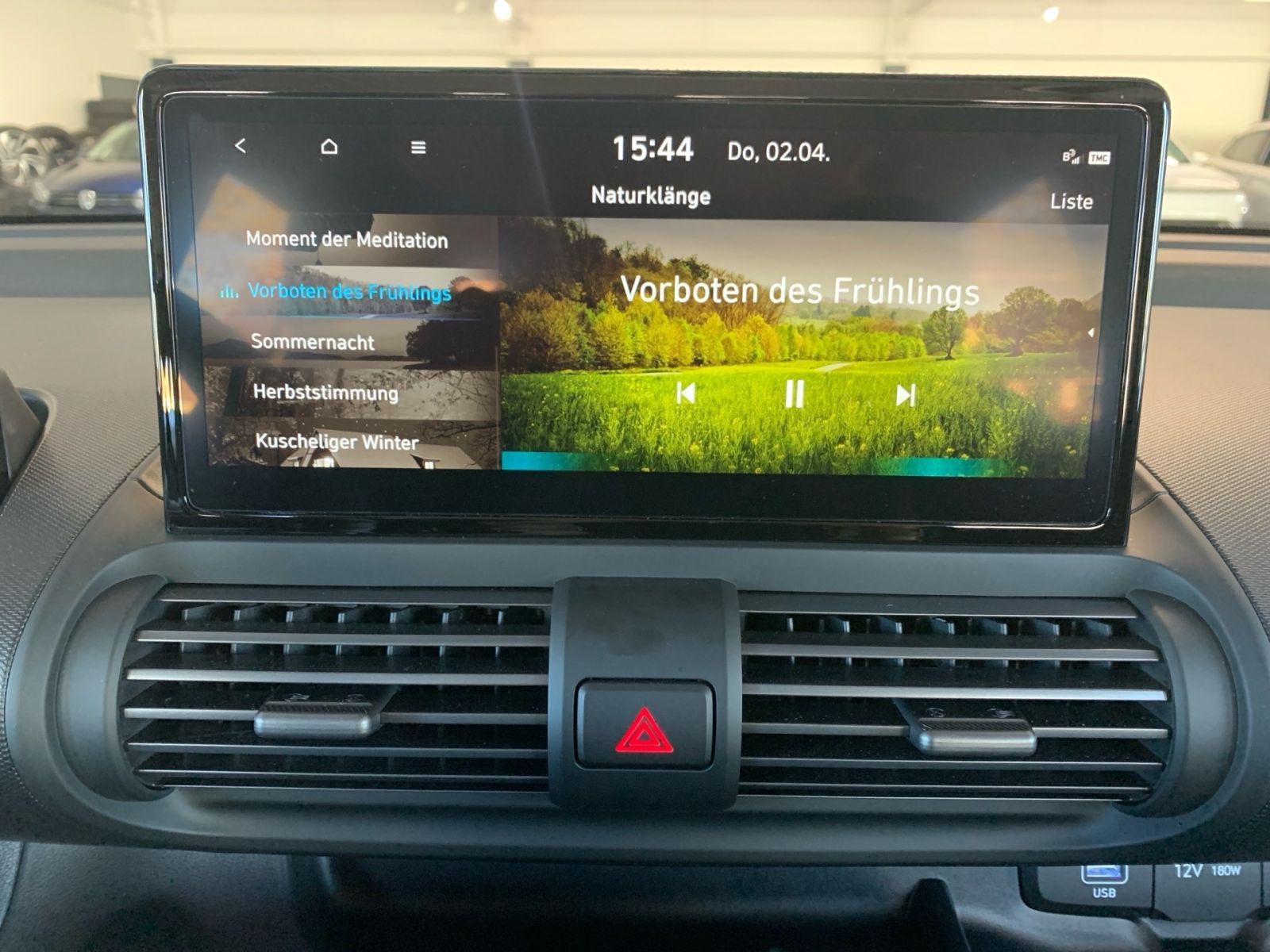 Fahrzeugabbildung Hyundai INSTER Select Elektro 49 kWh sofort verfügbar