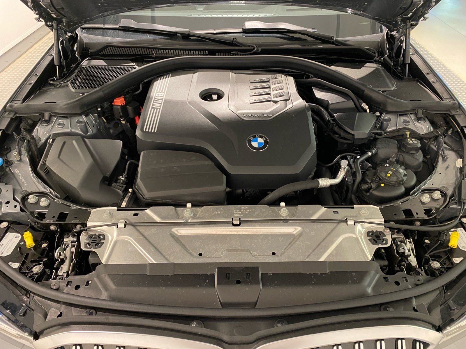 BMW 330 - Bild 16