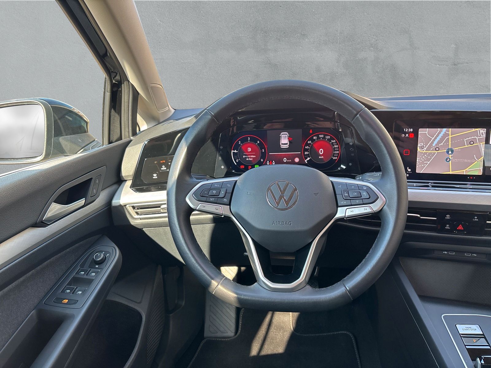 Fahrzeugabbildung Volkswagen Golf Variant Life 2.0 TDI DSG App-Connect RFK