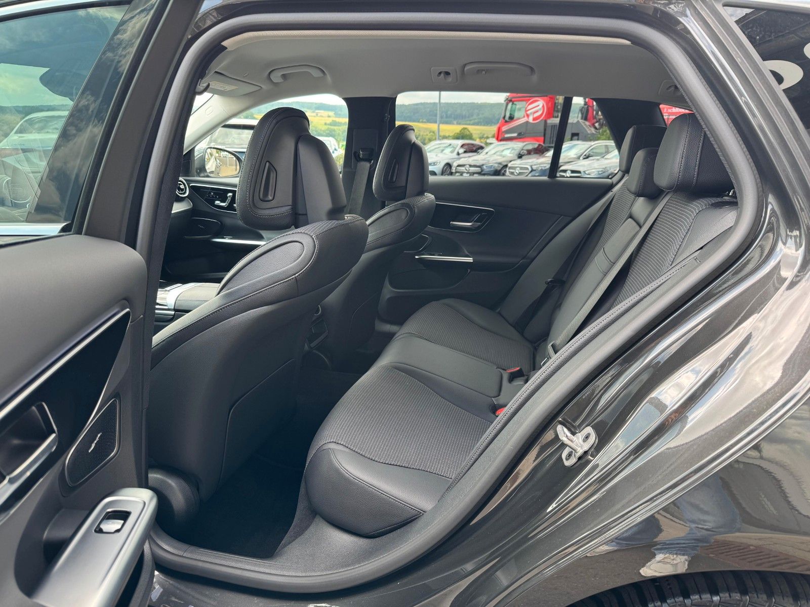 Fahrzeugabbildung Mercedes-Benz C 200d T Avantgarde AHK+RFK+Memory+TotW