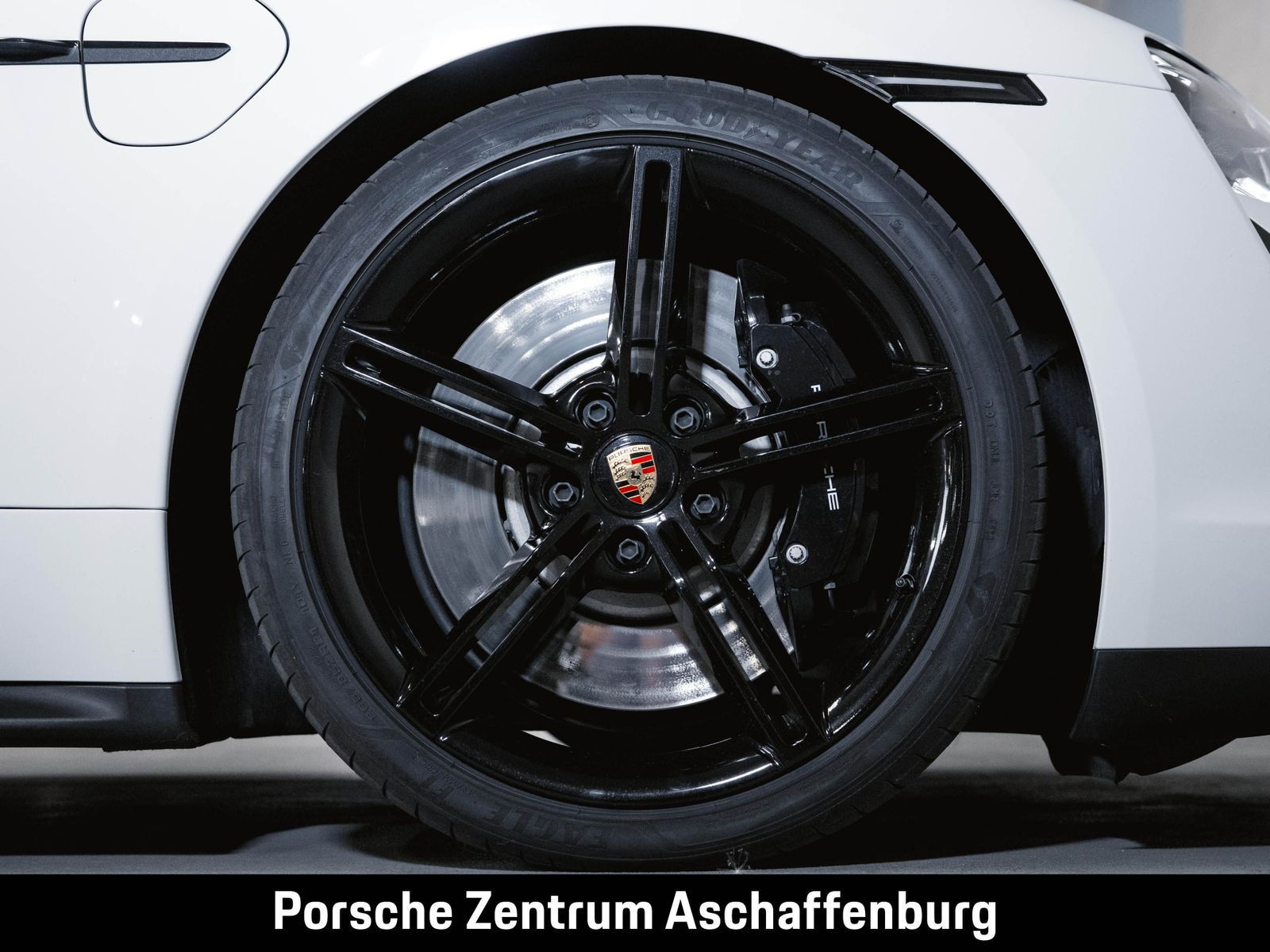 Porsche Taycan 4S Head-Up Hinterachslenkung Panoramadach foto 12