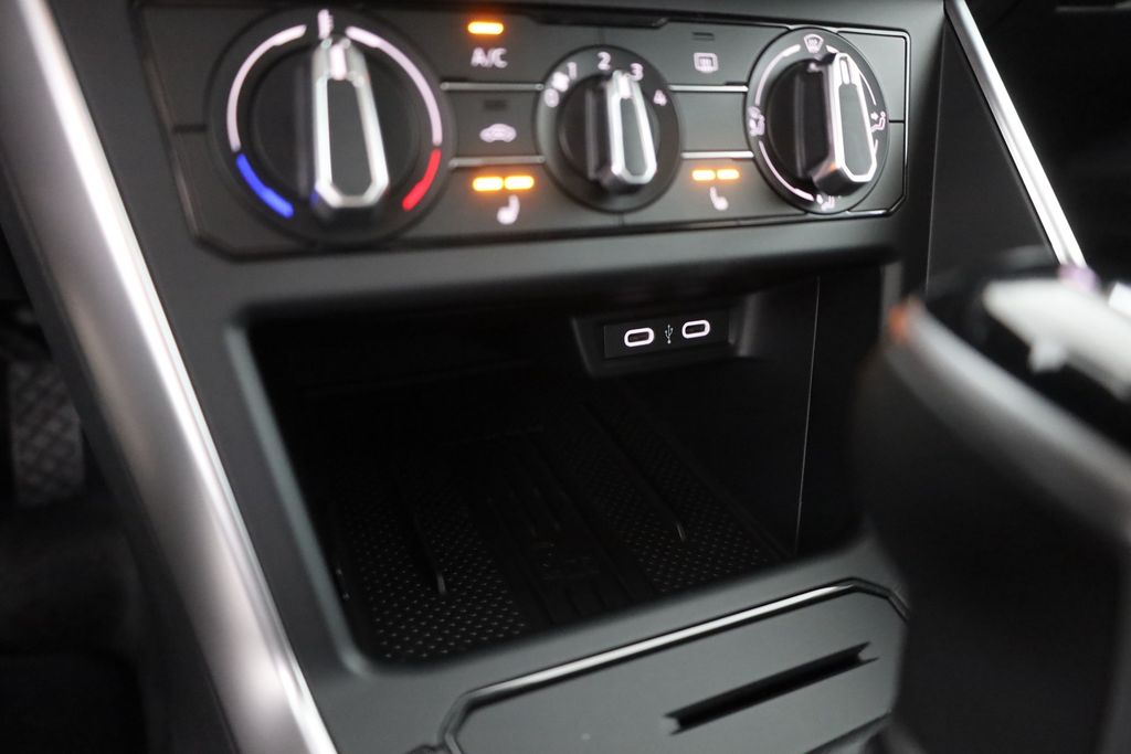 VOLKSWAGEN Polo 2026