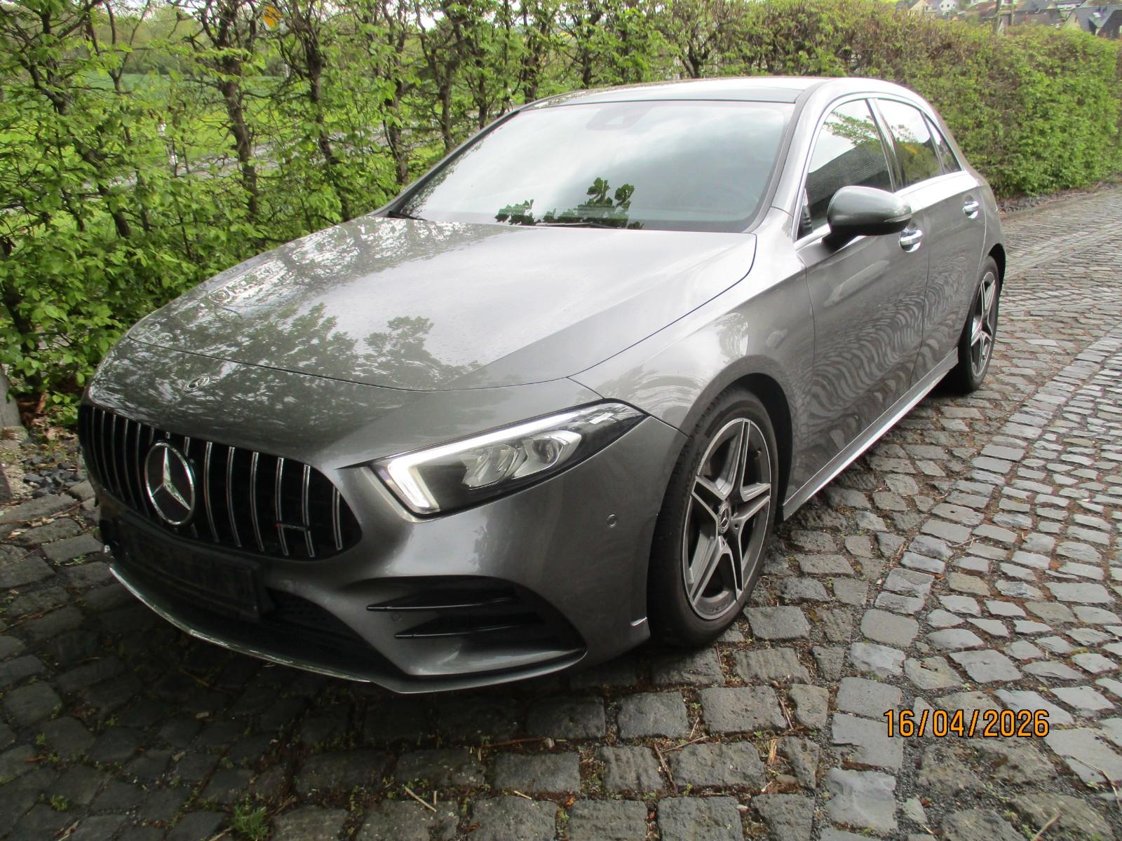 Mercedes-Benz A 200 A AMG-Line Pano,Scheckh, Top