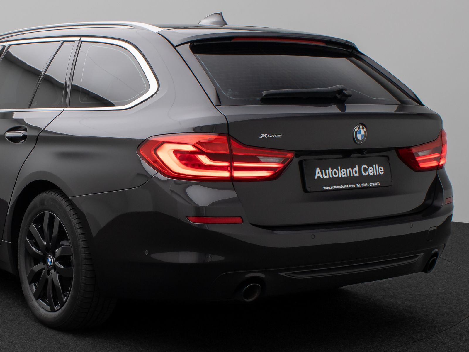 Fahrzeugabbildung BMW 530d xD SportLine Kamera Panorama HUD H/K Stndhz