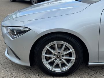 Mercedes CLA 180 Shooting Brake - 8