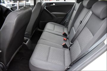 Volkswagen Tiguan - 11