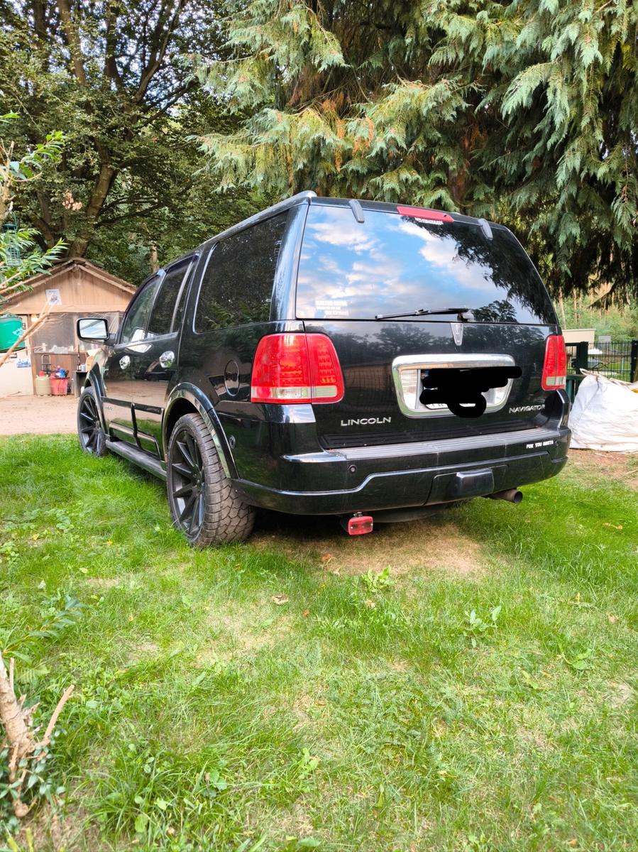 Lincoln Navigator