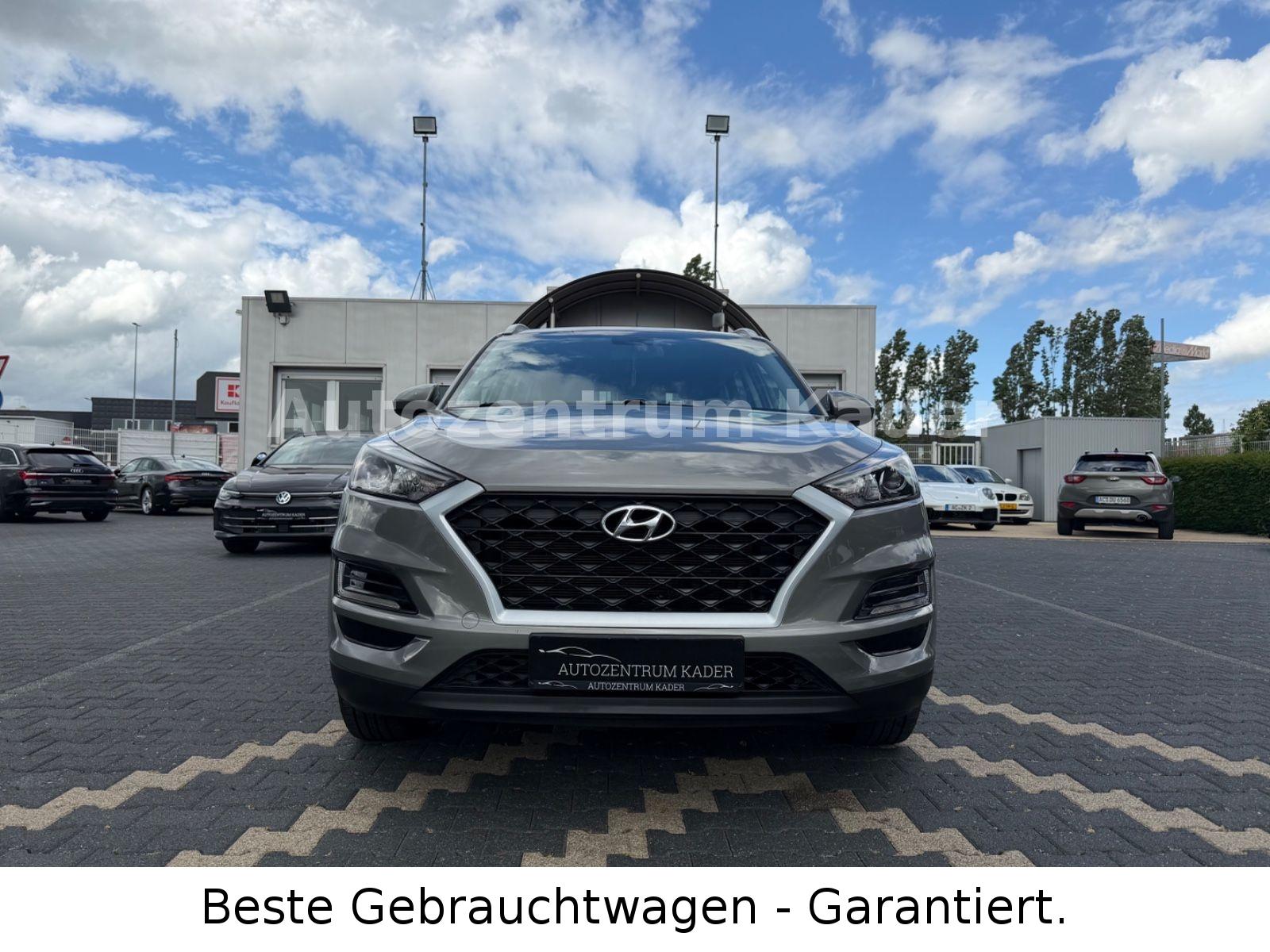 Hyundai Tucson Select 2WD*AHK*Navi*R-Kam*Abstandstempoma