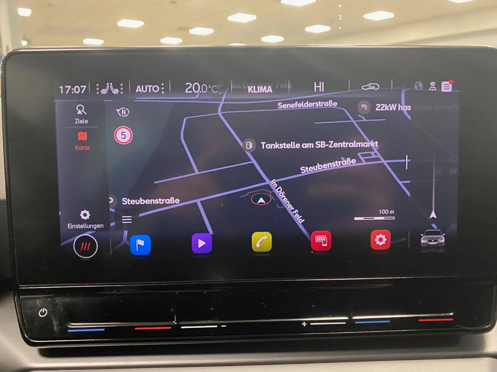 Fahrzeugabbildung SEAT Leon 1.5 TSI FR Sportstourer+ACC+AHK+KAMERA+ST+