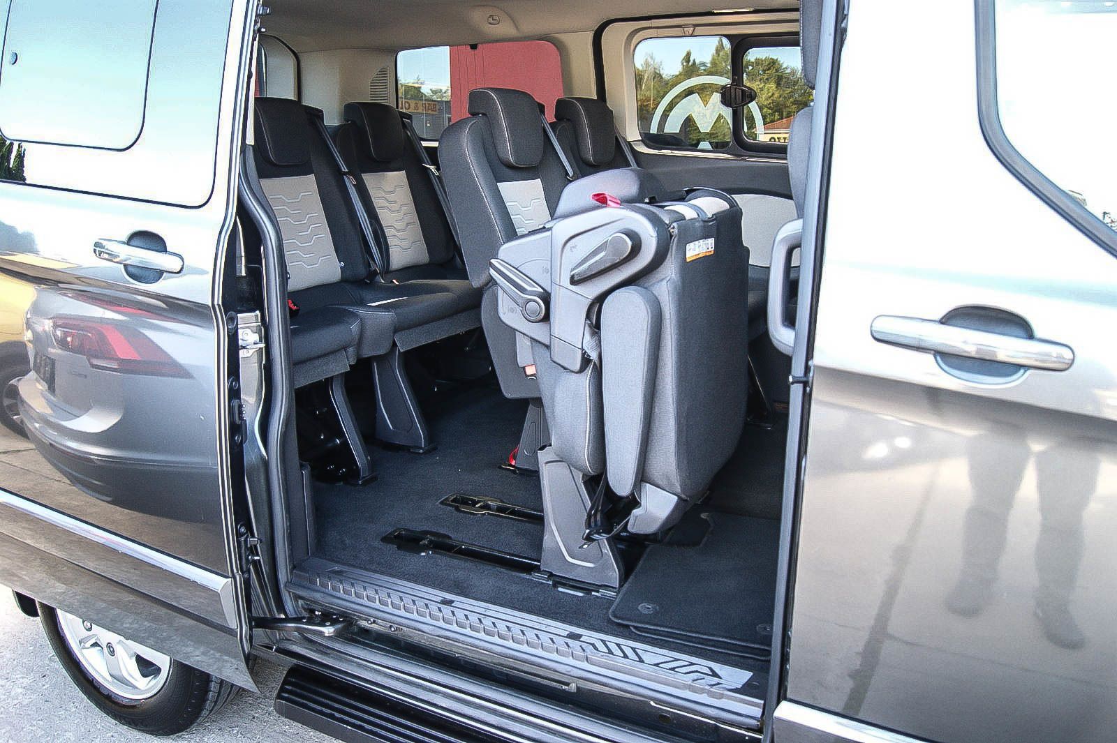 Fahrzeugabbildung Ford Tourneo Custom 2.0TDCi Auto 8-SITZE NAVI 1.HAND