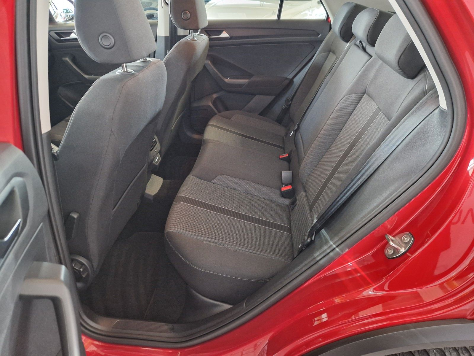 Volkswagen T-Roc 1.0 TSI Life LED PDC Navi Sitzheiz. App Co foto 10