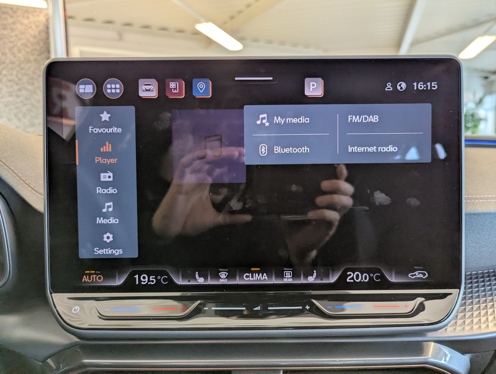 CUPRA Leon 1.5 eTSI Matrix Intelligent-Dynamic-Edge - Image 33