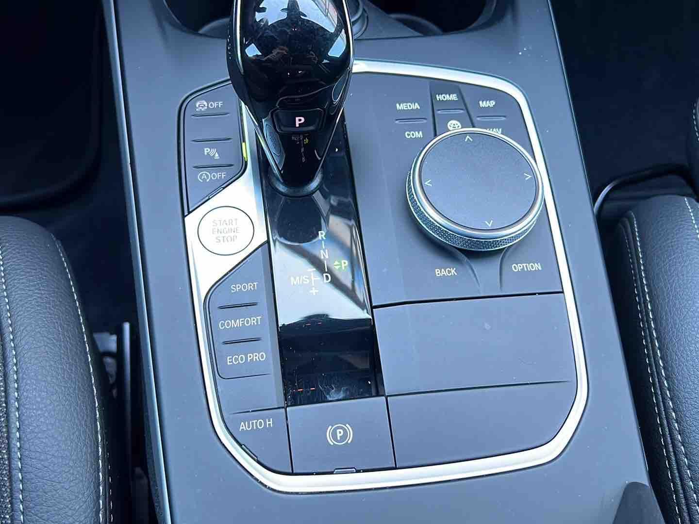 BMW 216 Gran Coupe *AHK, Kamera, App, LED, Navi*