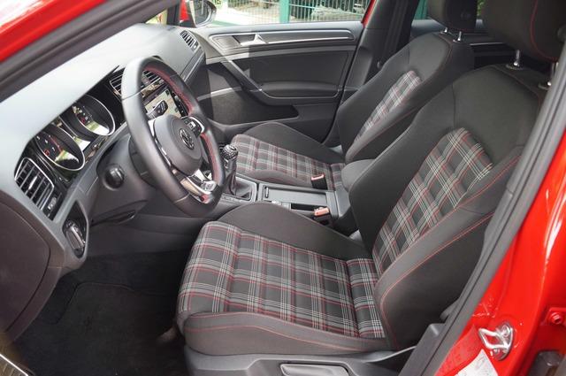 Volkswagen Golf VII GTI Performance ACC-LED-Carplay-Sitzh.
