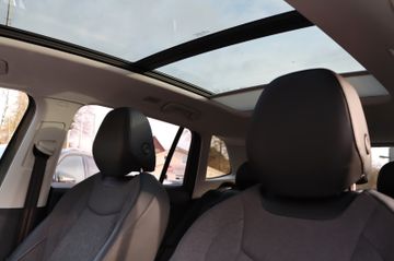 Volkswagen Tiguan 1.5 eTSI 110 kW Life AHK Panodach