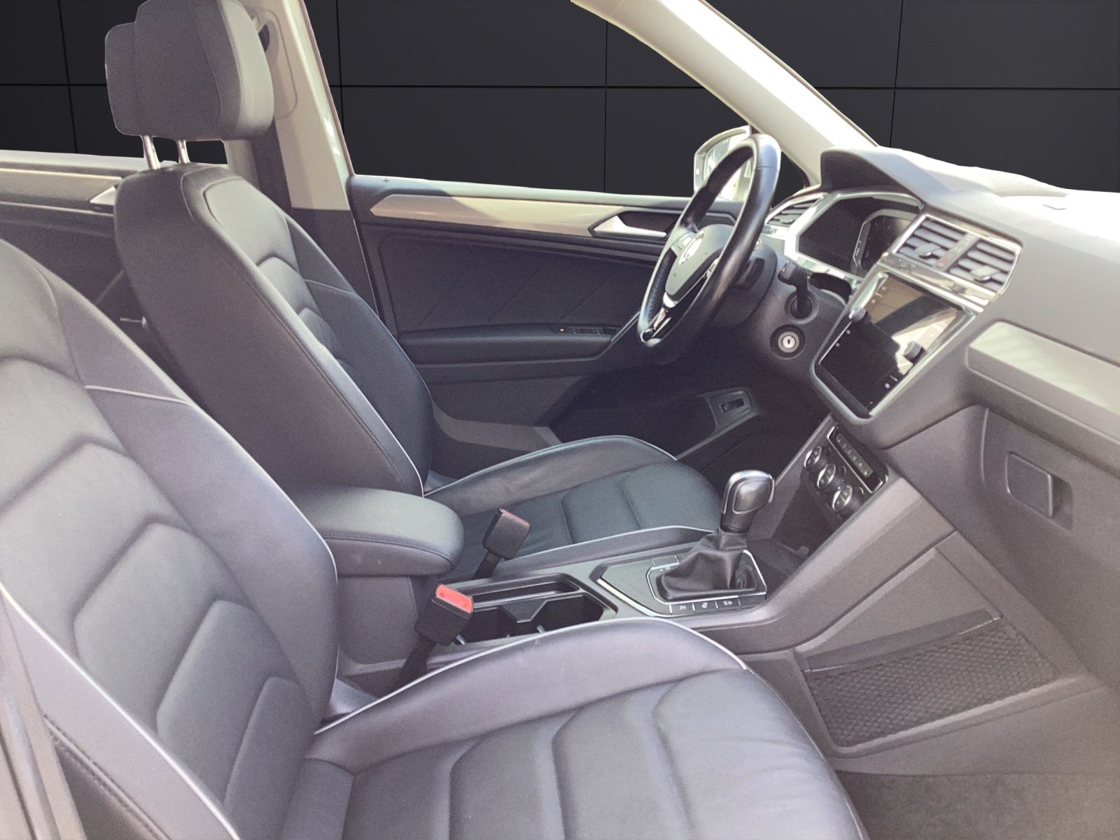 Fahrzeugabbildung Volkswagen Tiguan Allspace TDI Comfortline DSG STH LED Navi
