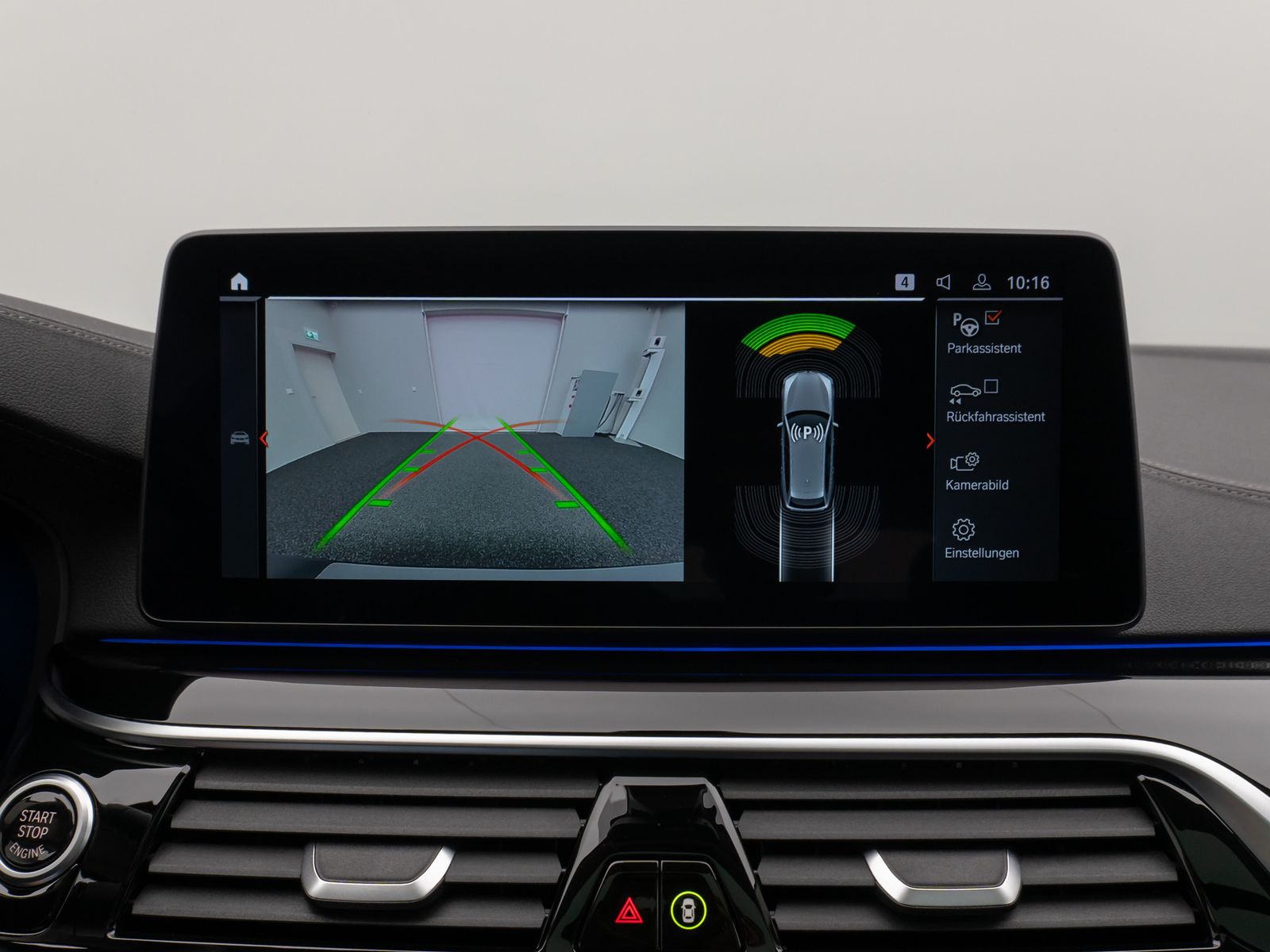 Fahrzeugabbildung BMW 530d LuxuryLine Panorama Kamera HiFi AHK Komfort