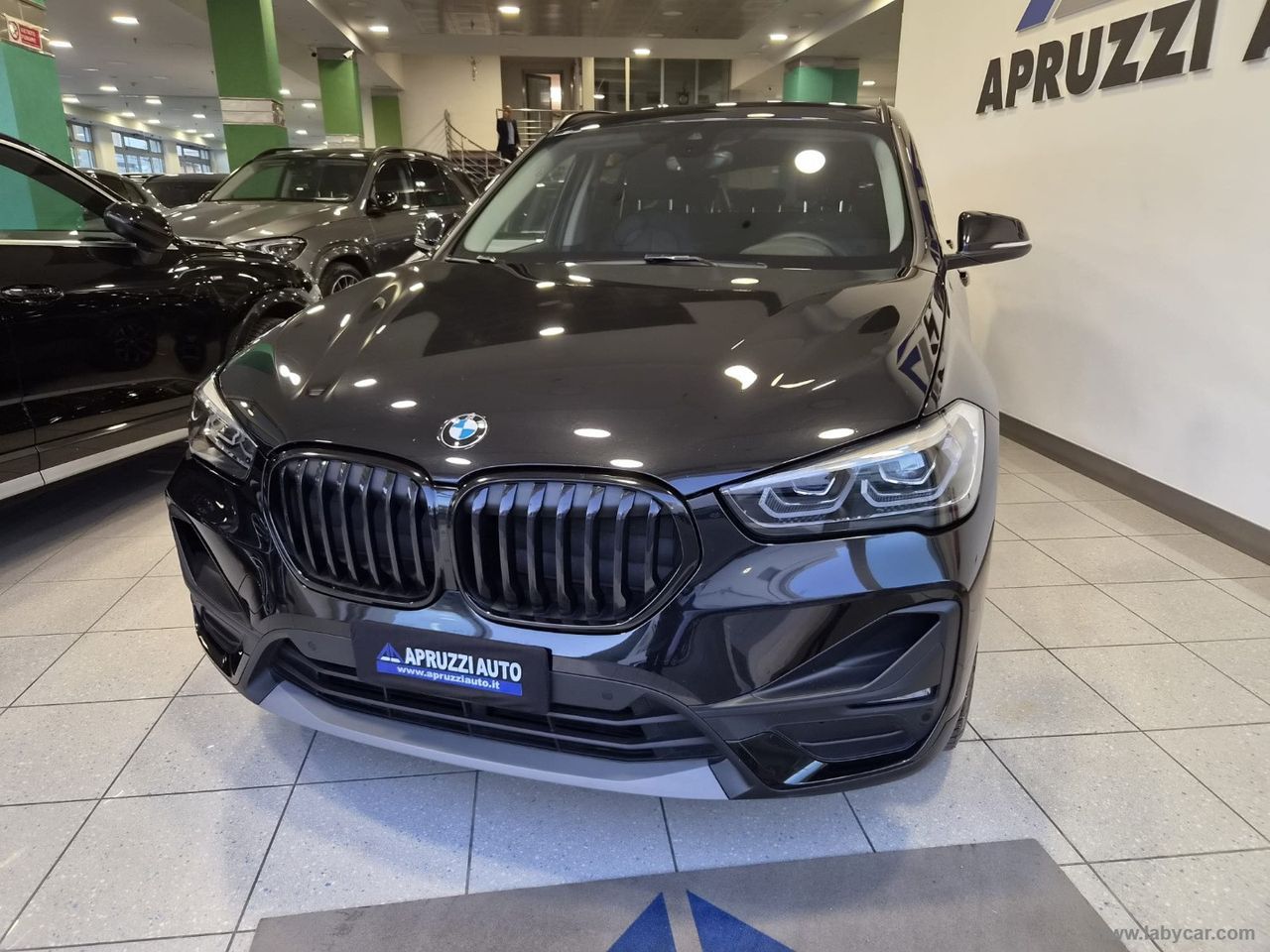 BMW X1 sDrive16d Business imagem 3