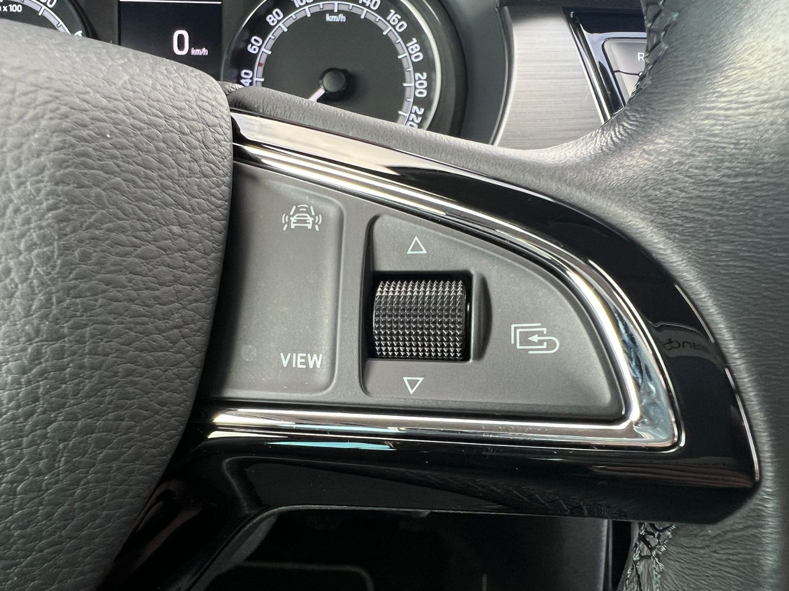 Fahrzeugabbildung SKODA Fabia III Soleil 1.0 MPI *SmartLink, Sitzhzg., 1