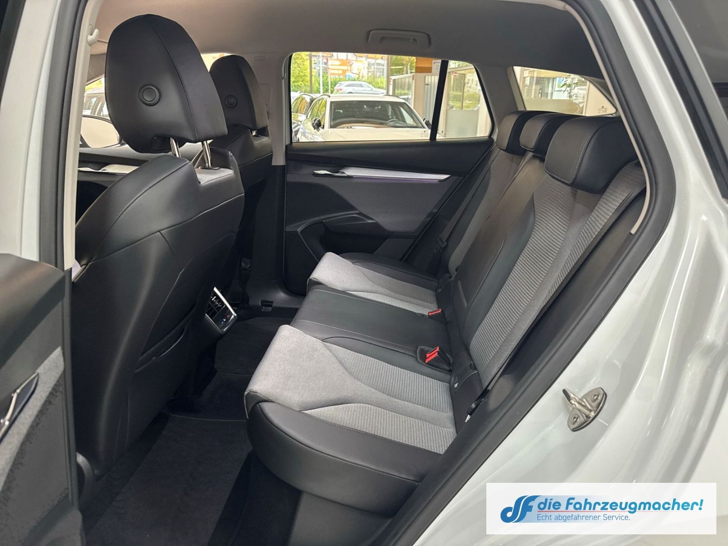 Fahrzeugabbildung SKODA Enyaq 80 Loft Navi Digitales Cockpit Memory Sitz