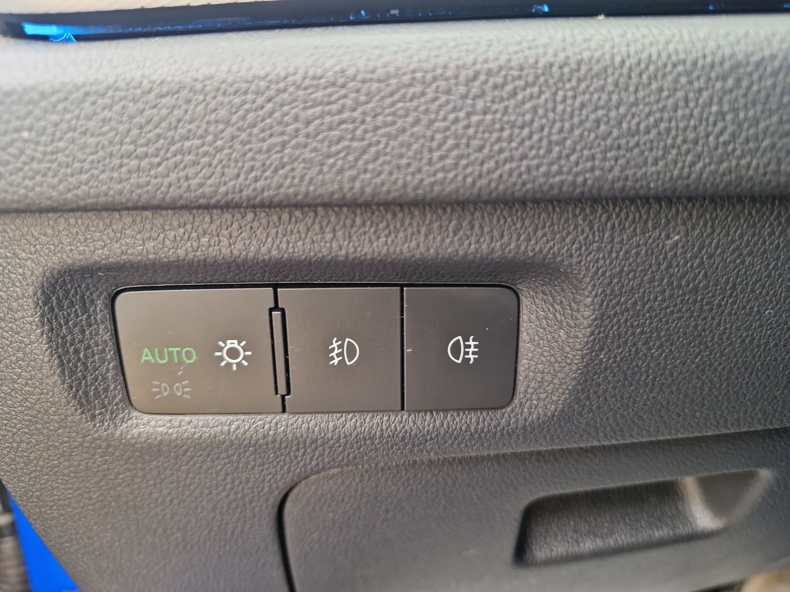 Fahrzeugabbildung SKODA Octavia Combi Style iV 1.4 TSI DSG AHZ ACC LED P