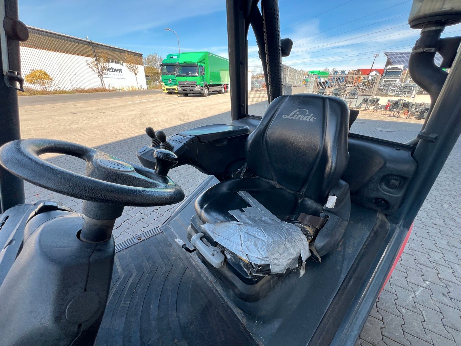 Fahrzeugabbildung Linde H20D-02/600 / 3m / 5.145h / Diesel