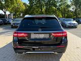 Mercedes-Benz E 400 T 4Matic, AMG Paket, Multibeam, 360°,Pano - Mercedes-Benz E 400 mit Benzin-Antrieb: Automatik