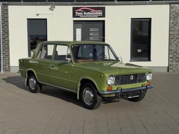 Lada 2110 1975