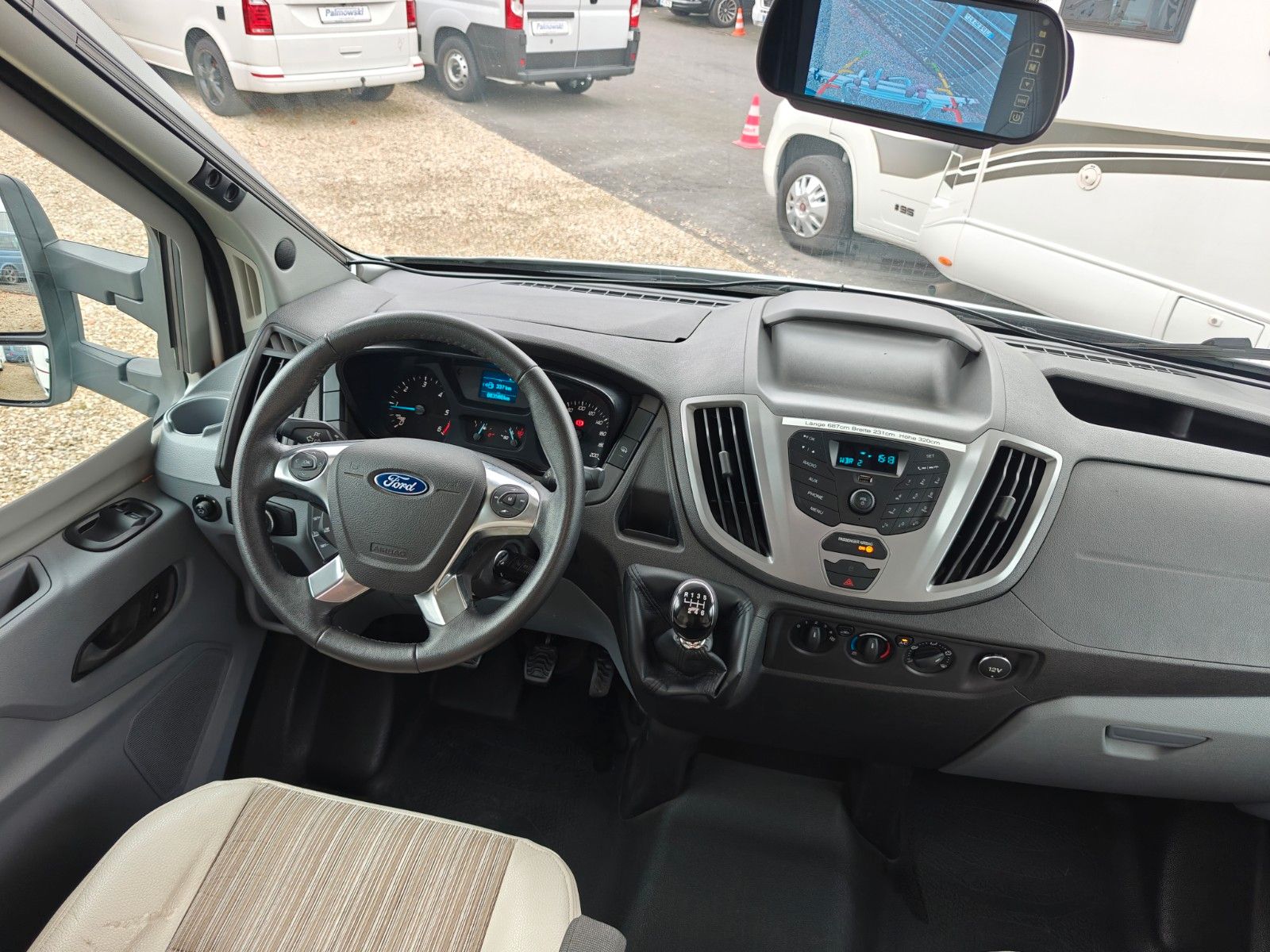 Fahrzeugabbildung Roller Team Kronos 275 - SAT, TV, Solar, 6 Sitz/Schlafplätze