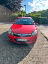 Opel Astra H GTC - Opel Astra aus 2005 mit Diesel-Antrieb